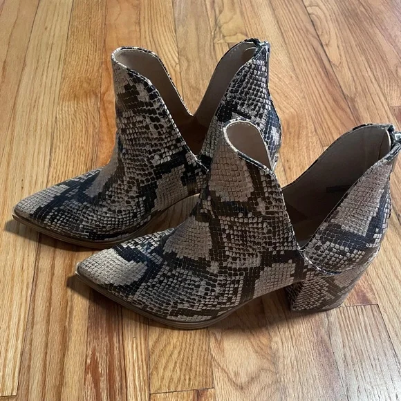 Steve Madden- Snake Print, Block Heel Ankle Boots - Picture 4 of 5